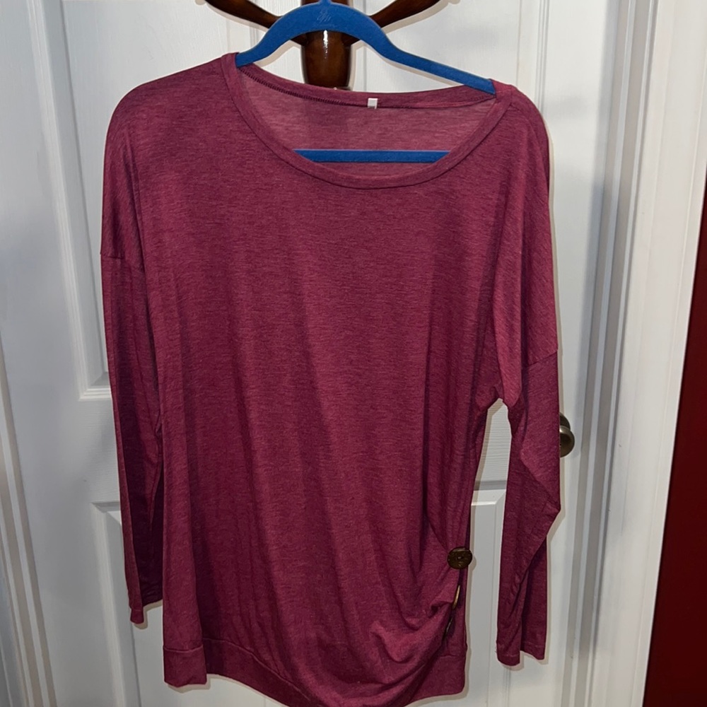 NWOT Ladies Super Cute Top. Size XL.